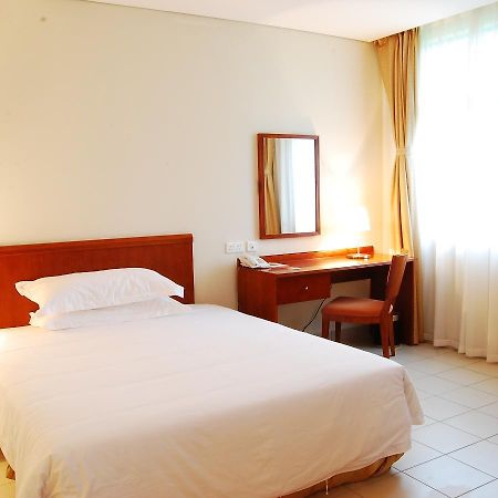 Tinapa Lakeside Hotel Calabar Exteriör bild