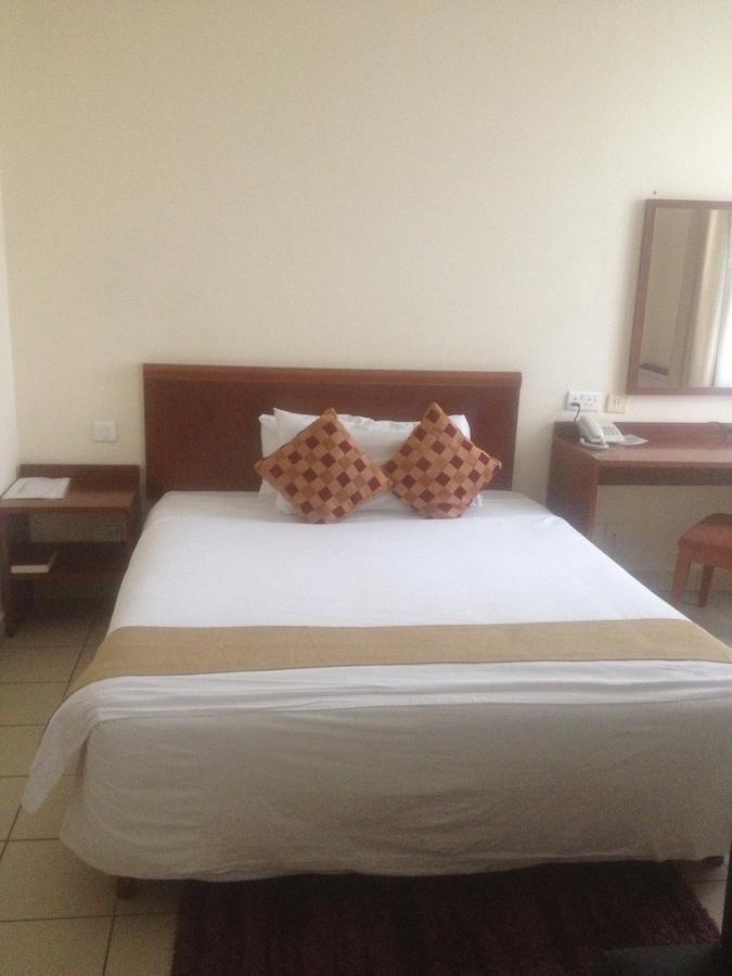 Tinapa Lakeside Hotel Calabar Exteriör bild