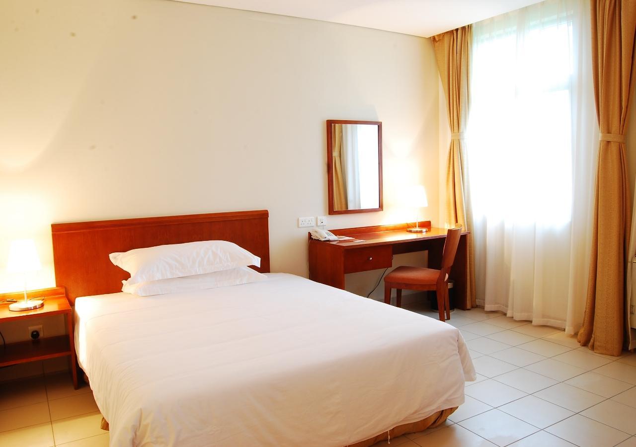 Tinapa Lakeside Hotel Calabar Exteriör bild