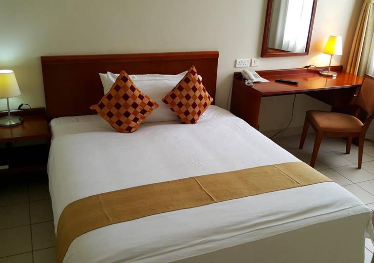 Tinapa Lakeside Hotel Calabar Exteriör bild