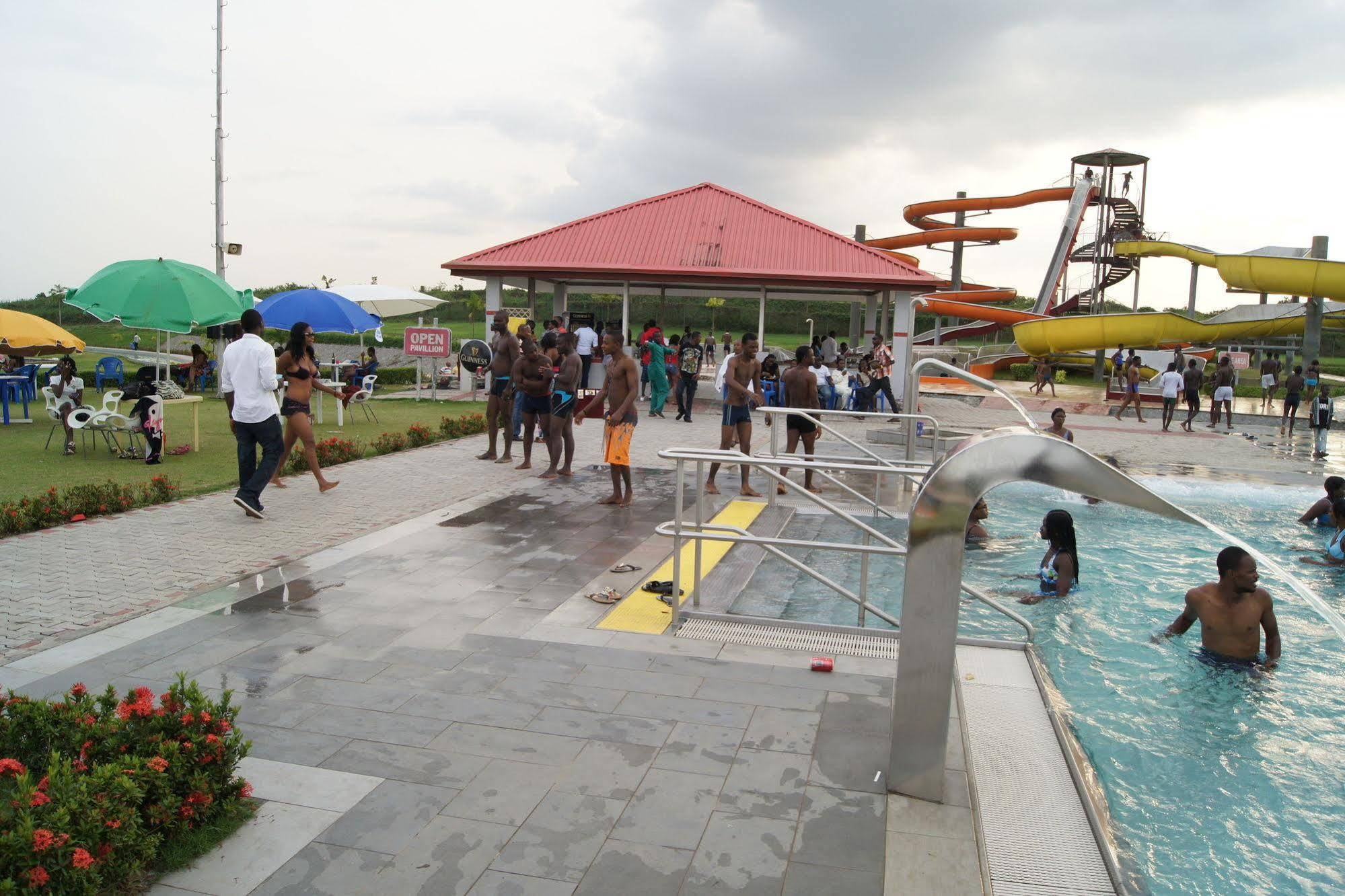 Tinapa Lakeside Hotel Calabar Exteriör bild