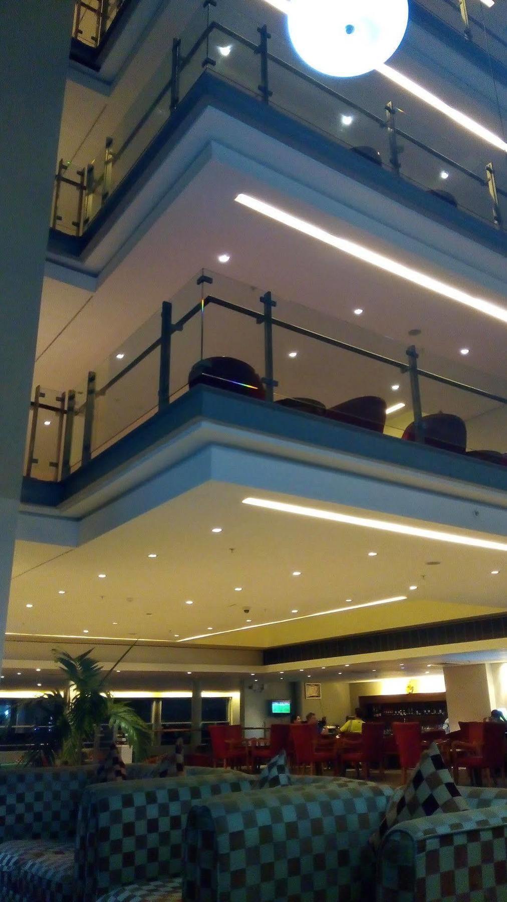 Tinapa Lakeside Hotel Calabar Exteriör bild